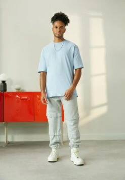 YOURTURN UNISEX - T-Shirt Basic - Blue 2 YOURTURN UNISEX - T-Shirt Basic - Blue -Bekleidungsgeschäft 0702c3fd65734eb39e9c46ae462ae9f5