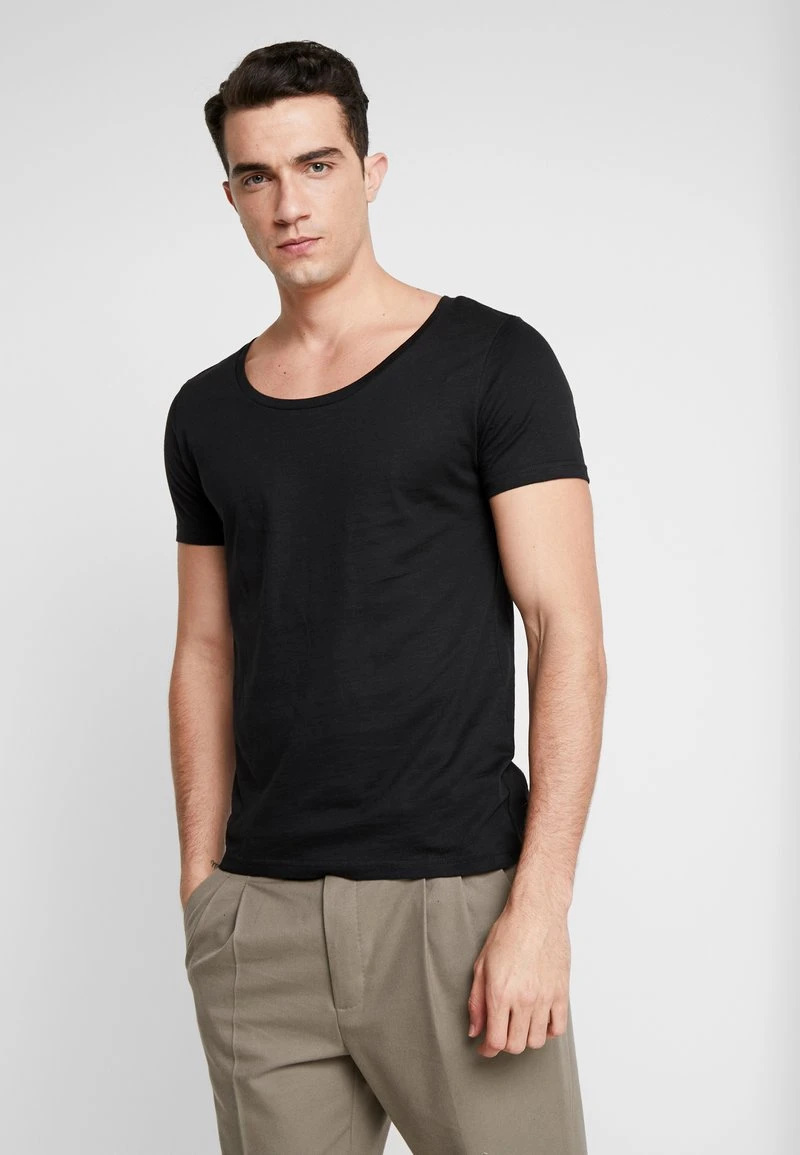 T-Shirt basic - black Pier One T-Shirt Basic - Black -Bekleidungsgeschäft 0eea31b343574c22805801c49a596fe2 1