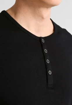 Pier One Langarmshirt - Black 3 Pier One Langarmshirt - Black -Bekleidungsgeschäft 0ef8eb526e274d5983742963bb9e7392