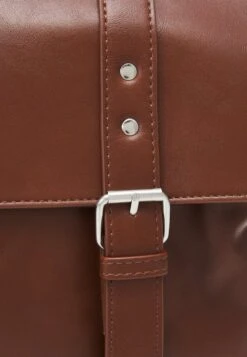 Pier One Umhängetasche - Brown 3 Pier One Umhängetasche - Brown -Bekleidungsgeschäft 13681cf0e15d4e7a880bcd49346bf5a1