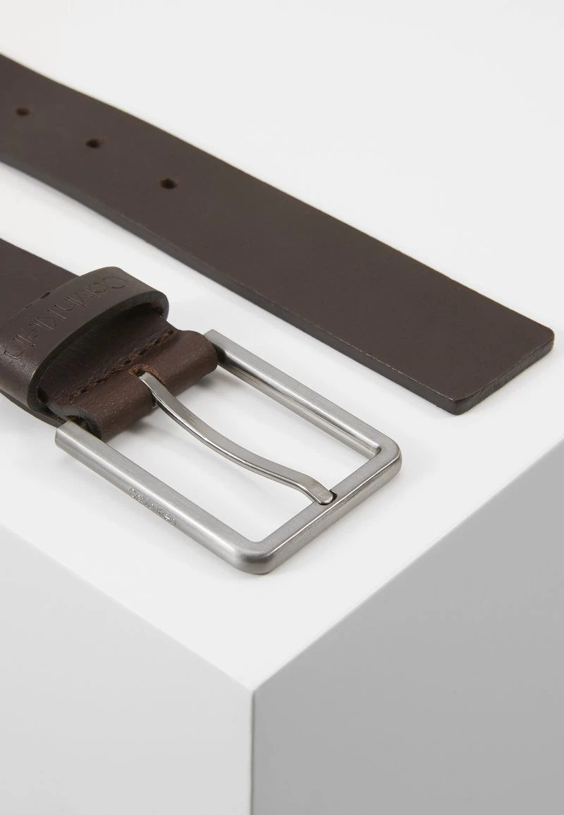ESSENTIAL BELT - Gürtel - brown Calvin Klein ESSENTIAL BELT - Gürtel - Brown -Bekleidungsgeschäft 18e2b01fb05d41c89931ba5280b83240