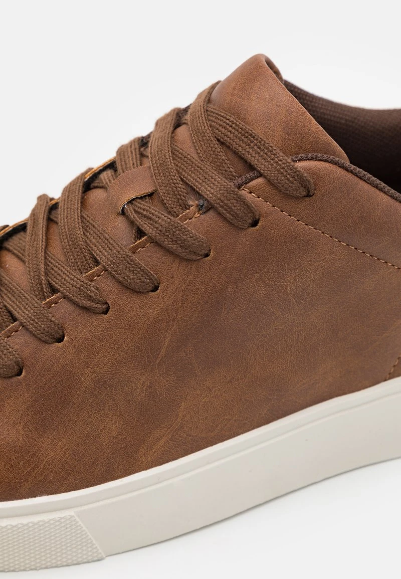 UNISEX - Sneaker low - cognac Pier One UNISEX - Sneaker Low - Cognac -Bekleidungsgeschäft 1ede9a8d3f614add9e57eb38fcd5178b