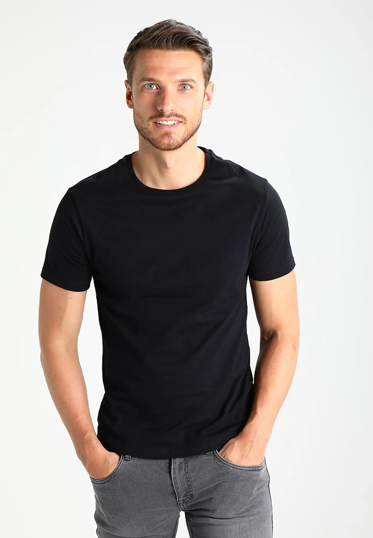 T-Shirt basic - black Pier One T-Shirt Basic - Black -Bekleidungsgeschäft 240072a406dd48c99e12c4f14a21d70a