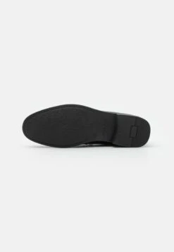 Pier One Slipper - Black 4 Pier One Slipper - Black -Bekleidungsgeschäft 258ac2347fc244678f553ccee6f2345d