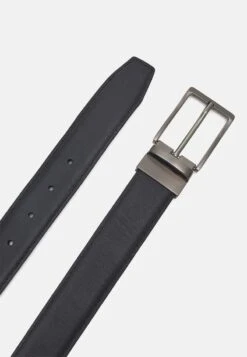 Bekleidungsgeschäft -Bekleidungsgeschäft 29e209d267734308ac4ad71ead693c09