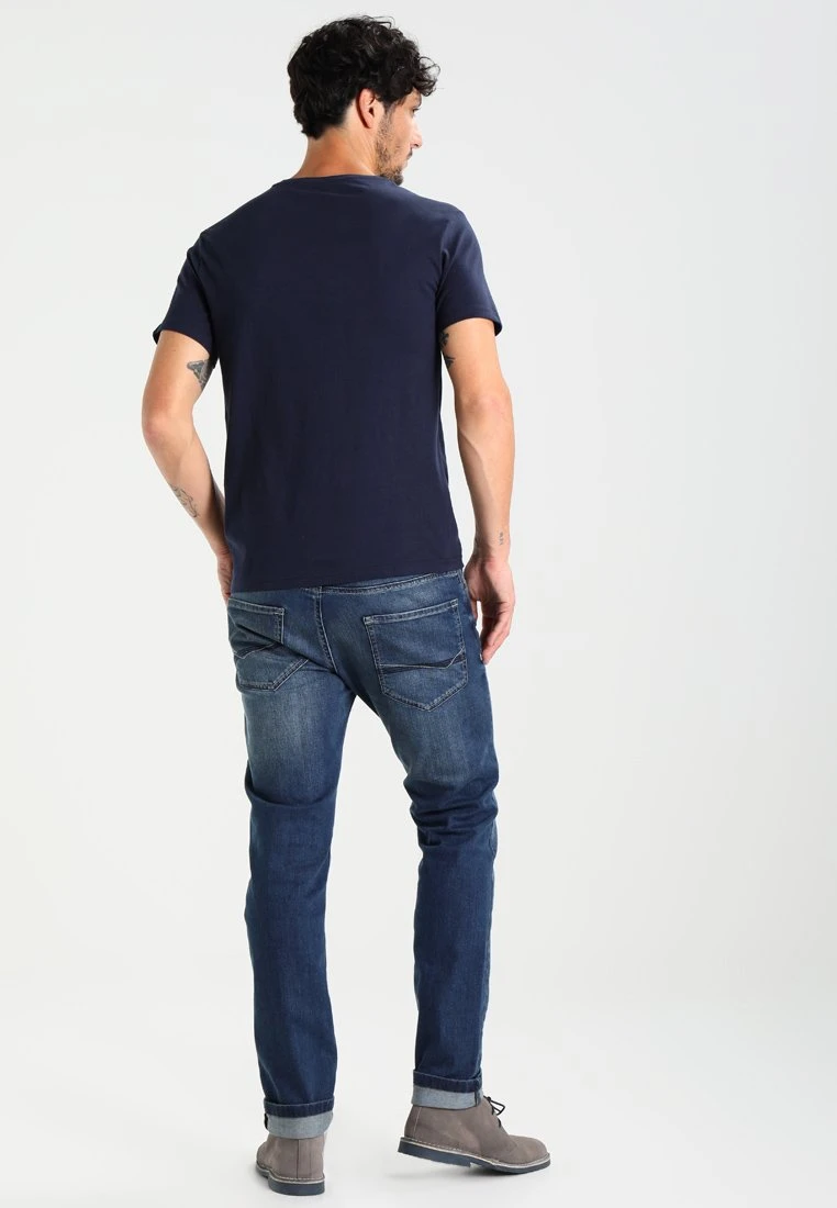 T-Shirt basic - dark blue Pier One T-Shirt Basic - Dark Blue -Bekleidungsgeschäft 2d60eb4e915f43518198422212805c36