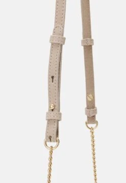 Anna Field LEATHER - Clutch - Taupe 3 Anna Field LEATHER - Clutch - Taupe -Bekleidungsgeschäft 3f97a3c2018344e5aad851c86ec40539