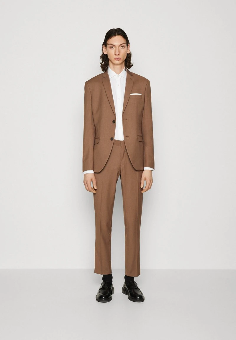 THE FASHION SUIT NOTCH POCKET SQUARE - Anzug - chestnut THE FASHION SUIT NOTCH POCKET SQUARE - Anzug - Chestnut -Bekleidungsgeschäft 41271c088fc14db6a71016de0ff23354