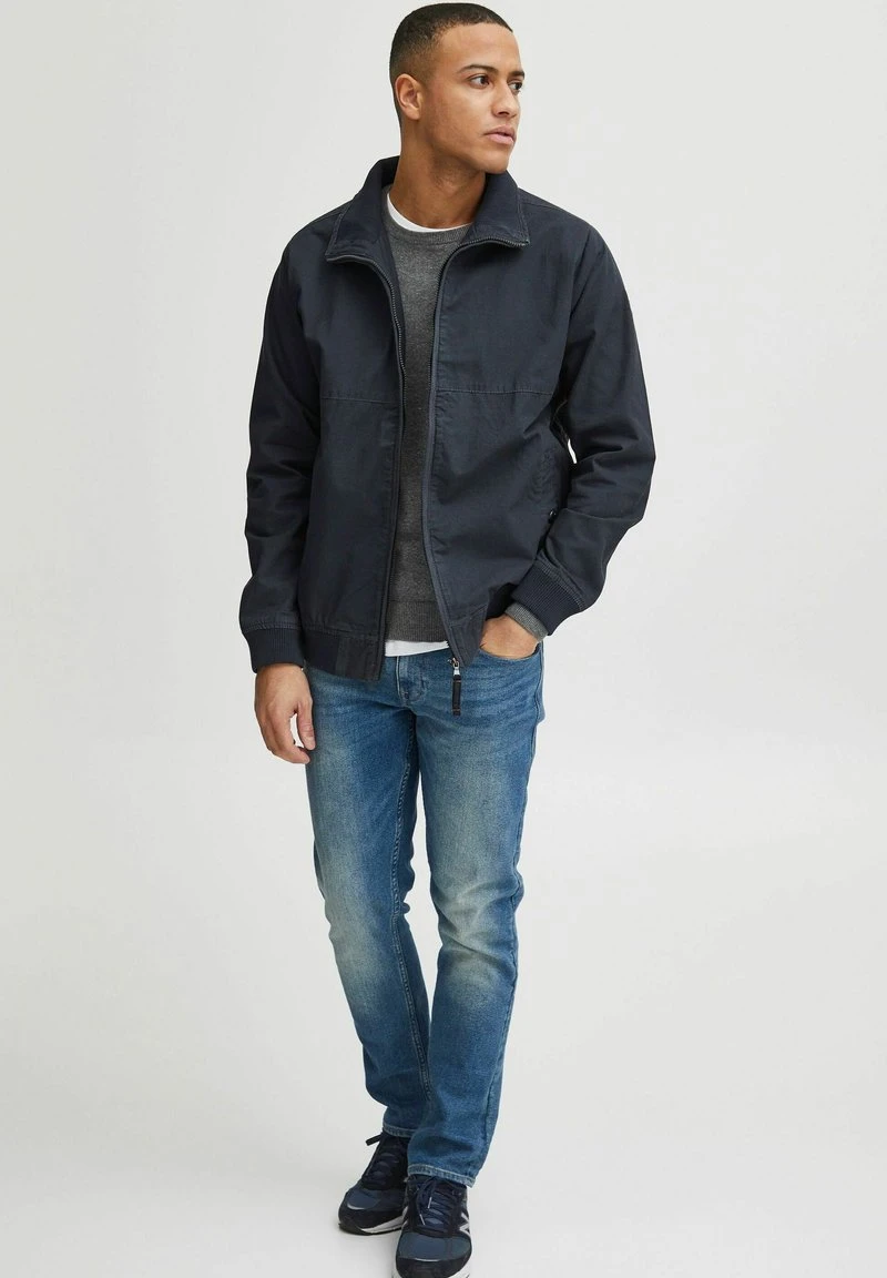 IDSIMON - Übergangsjacke - navy Indicode Jeans IDSIMON - Übergangsjacke - Navy -Bekleidungsgeschäft 42faf8e1b0654db8bc23b869a91b01b2