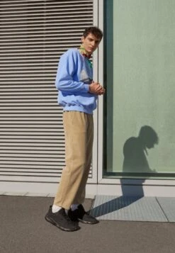 YOURTURN UNISEX - Sneaker Low - Black 3 YOURTURN UNISEX - Sneaker Low - Black -Bekleidungsgeschäft 43dd2faee791492bb175bbee0872326d