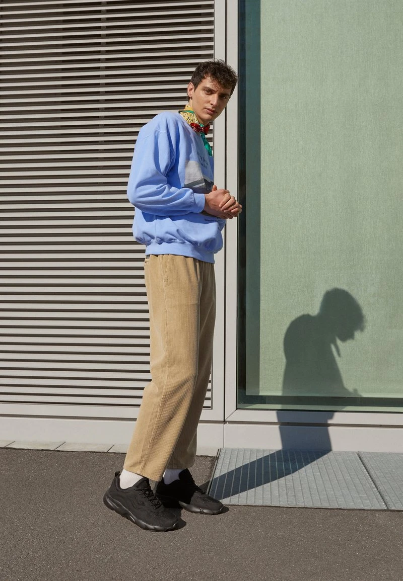 UNISEX - Sneaker low - black YOURTURN UNISEX - Sneaker Low - Black -Bekleidungsgeschäft 43dd2faee791492bb175bbee0872326d