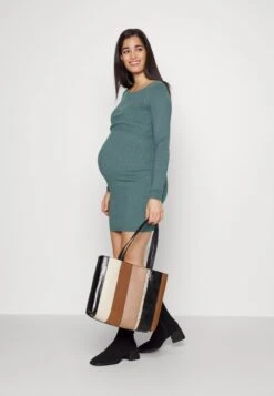 Bekleidungsgeschäft -Bekleidungsgeschäft 4404337125334970adfcd1d3fa94574e