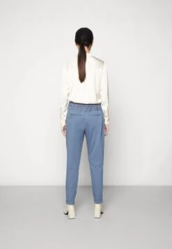 Kaffe JILLIAN BELT PANTS - Stoffhose - Vintage Indigo 2 Kaffe JILLIAN BELT PANTS - Stoffhose - Vintage Indigo -Bekleidungsgeschäft 51aba4c9d6d94e83b08df62648fd6621