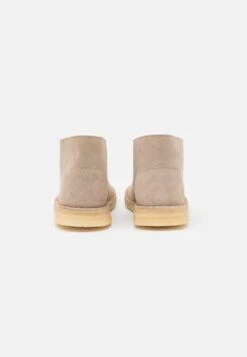 Clarks Originals DESERT BOOT - Sportlicher Schnürer - Sand 5 Clarks Originals DESERT BOOT - Sportlicher Schnürer - Sand -Bekleidungsgeschäft 5a1db507d740431f986e2057343b3d50