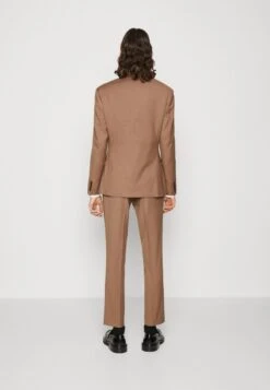 THE FASHION SUIT NOTCH POCKET SQUARE - Anzug - Chestnut 2 THE FASHION SUIT NOTCH POCKET SQUARE - Anzug - Chestnut -Bekleidungsgeschäft 60a32bbface643dd9d7b6b21489b010f