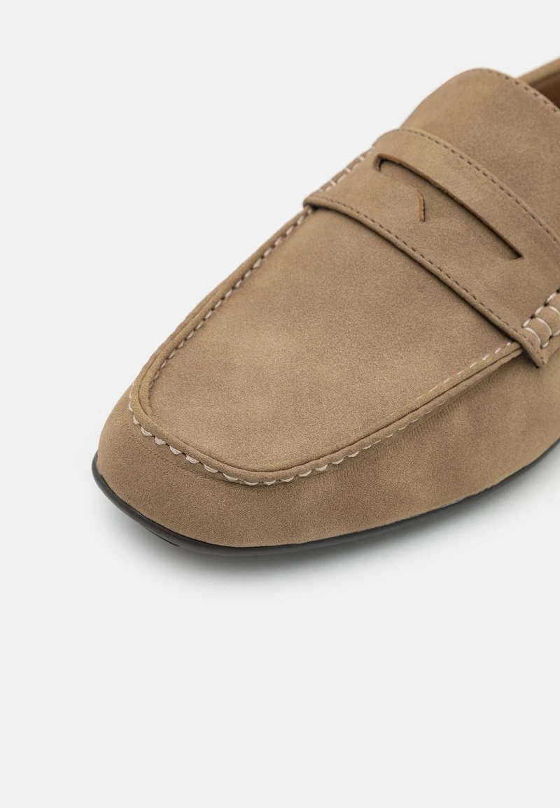 UNISEX - Mokassin - beige Pier One UNISEX - Mokassin - Beige -Bekleidungsgeschäft 63ecea7199cf49cbbdcbef186378d3a2