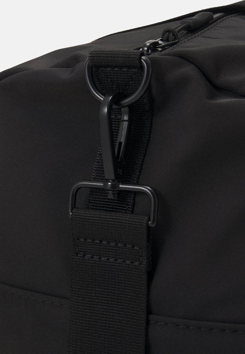 UNISEX - Sporttasche - black Pier One UNISEX - Sporttasche - Black -Bekleidungsgeschäft 698f1b29d6a44ddc92266edae733d03e