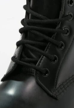 Dr. Martens 1460 - Schnürstiefelette - Mono Black -Bekleidungsgeschäft 717cde48b8a04c1689fe49dbc93ea582