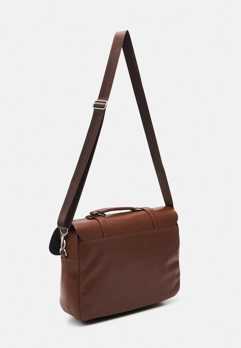 Umhängetasche - brown Pier One Umhängetasche - Brown -Bekleidungsgeschäft 76a85069c5574b9098b07df35073ff5c