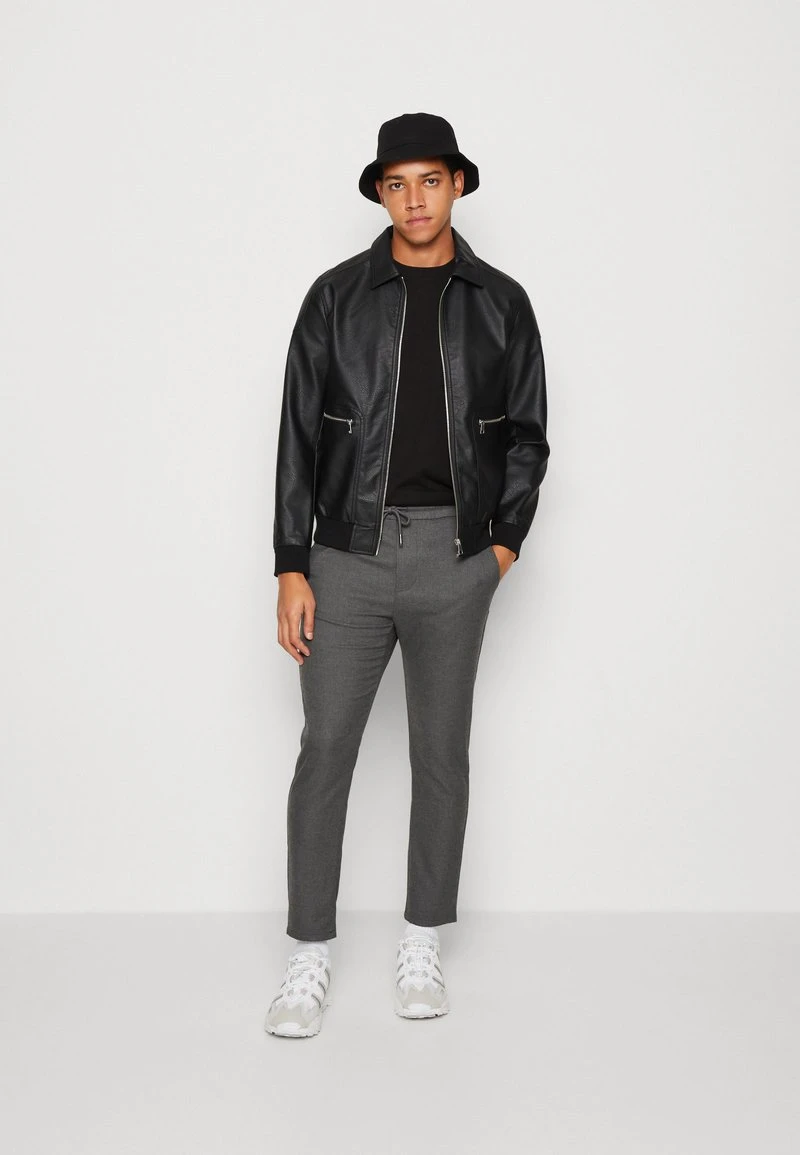 ONSLINUS TAP CROP PANT - Stoffhose - medium grey melange Only & Sons ONSLINUS TAP CROP PANT - Stoffhose - Medium Grey Melange -Bekleidungsgeschäft 779872ba8bf14e5a97ca963dd8cf7768