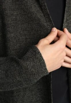 Pier One Strickjacke - Black/olive 4 Pier One Strickjacke - Black/olive -Bekleidungsgeschäft 77cc56baa8d64ff08fd27eaa2cfca327