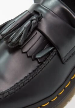 Dr. Martens ADRIAN - Slipper - Black 5 Dr. Martens ADRIAN - Slipper - Black -Bekleidungsgeschäft 80e06ecf3b89496bb3851fe1ce01670d