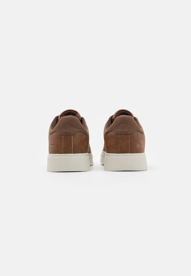 UNISEX - Sneaker low - cognac Pier One UNISEX - Sneaker Low - Cognac -Bekleidungsgeschäft 8fc46a00bfc54014b9ab0c4b860fd9e9