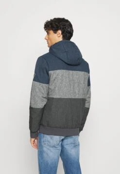 Indicode Jeans IDHANNIBAL - Winterjacke - Navy 2 Indicode Jeans IDHANNIBAL - Winterjacke - Navy -Bekleidungsgeschäft 9b8bfd9310c44681acc45201f62f86b1