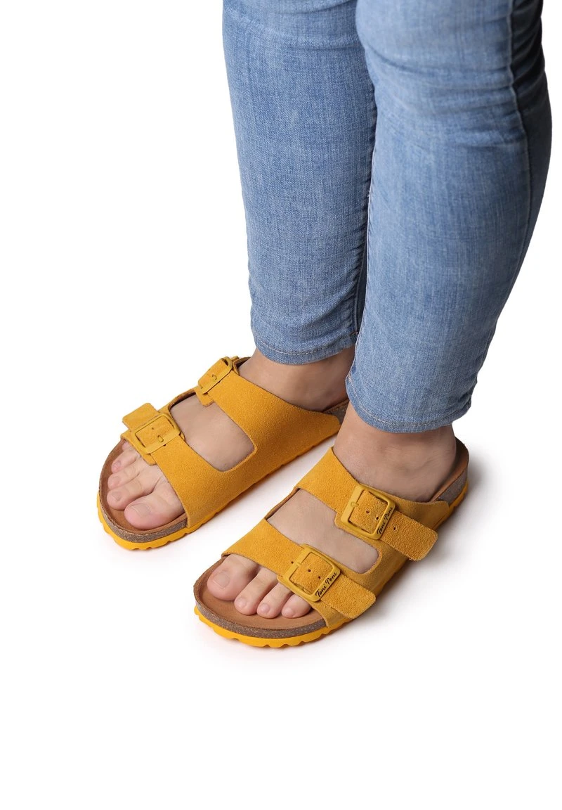 GHANA-QT - Pantolette flach - groc Toni Pons GHANA-QT - Pantolette Flach - Groc -Bekleidungsgeschäft 9bee99a8e0cc4a60b7d424d07235d6dd 1