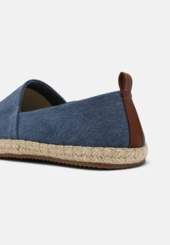 Pier One RENA ESPADRILLE UNISEX - Espadrille - Blue 4 Pier One RENA ESPADRILLE UNISEX - Espadrille - Blue -Bekleidungsgeschäft b517ee1340354961ae649b3a0c38da46