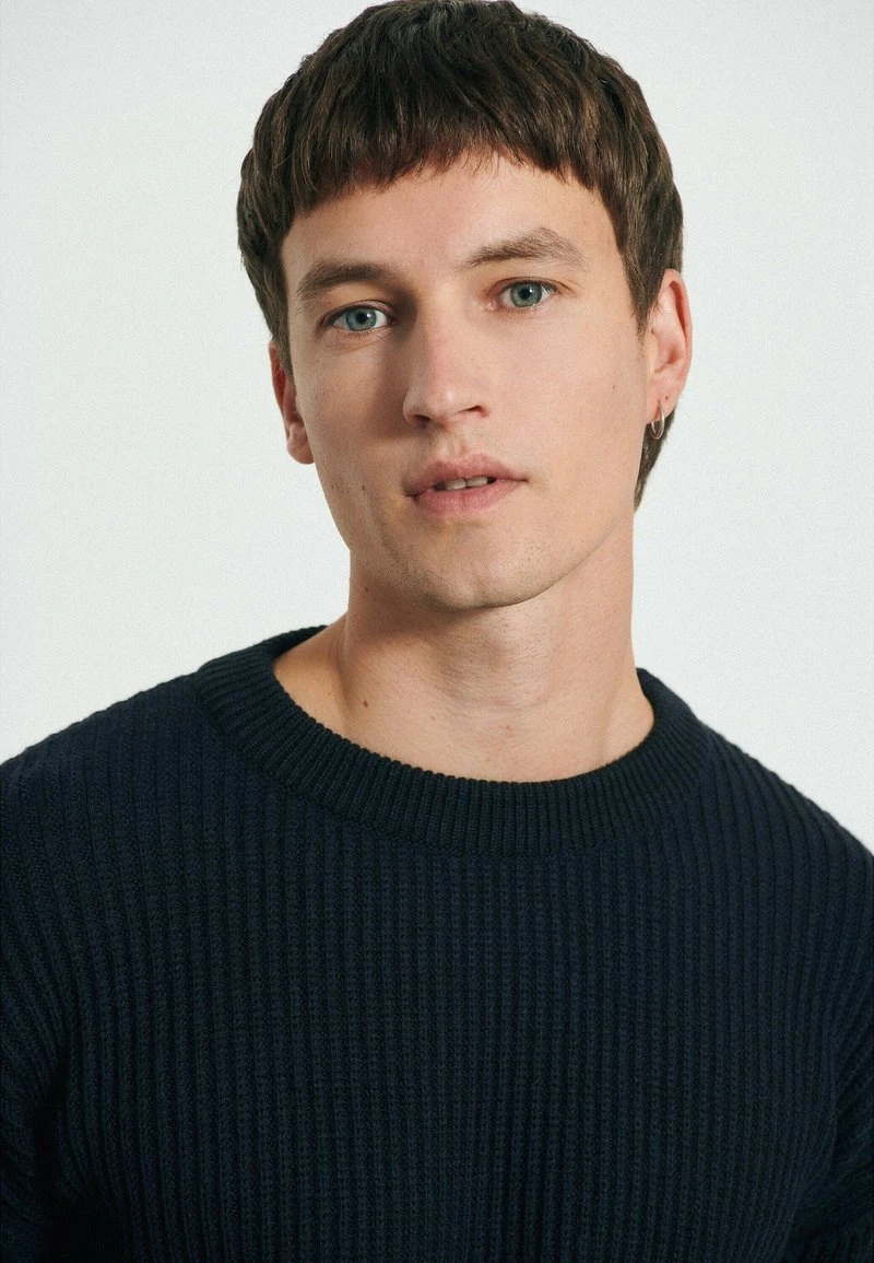 Strickpullover - navy Strickpullover - Navy -Bekleidungsgeschäft b8e9a436b91e47b49cf70249bf86d934