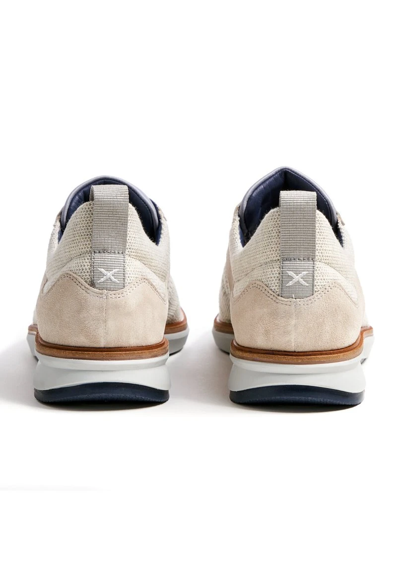 MERLIN - Sneaker low - naturweiss Lloyd MERLIN - Sneaker Low - Naturweiss -Bekleidungsgeschäft c089778135ea4c6d847c787786f42789