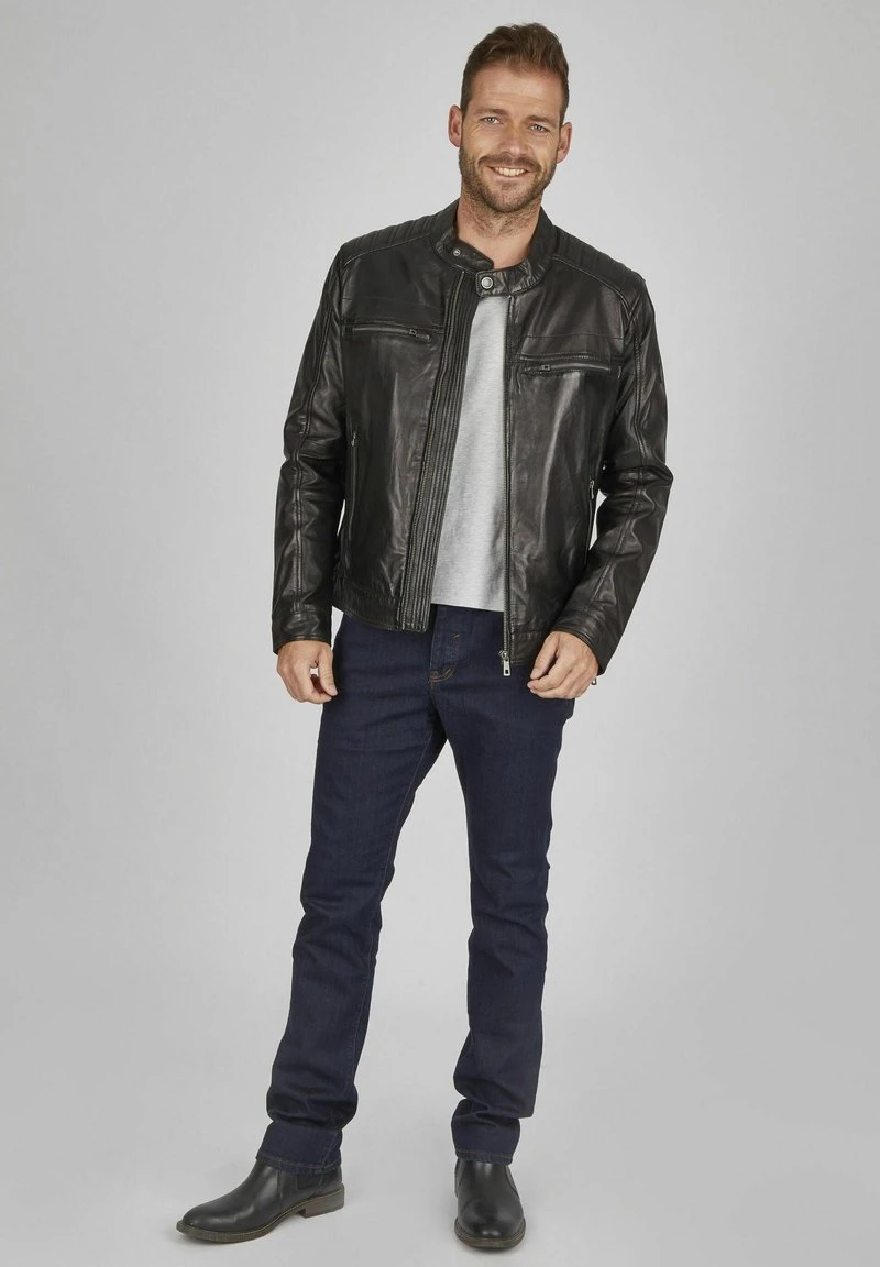 MIT STEHKRAGEN UND DRUCKKNOPFRIEGEL - Lederjacke - schwarz Bugatti MIT STEHKRAGEN UND DRUCKKNOPFRIEGEL - Lederjacke - Schwarz -Bekleidungsgeschäft c0d8fb7f8161444aa3efebce3e350dc5