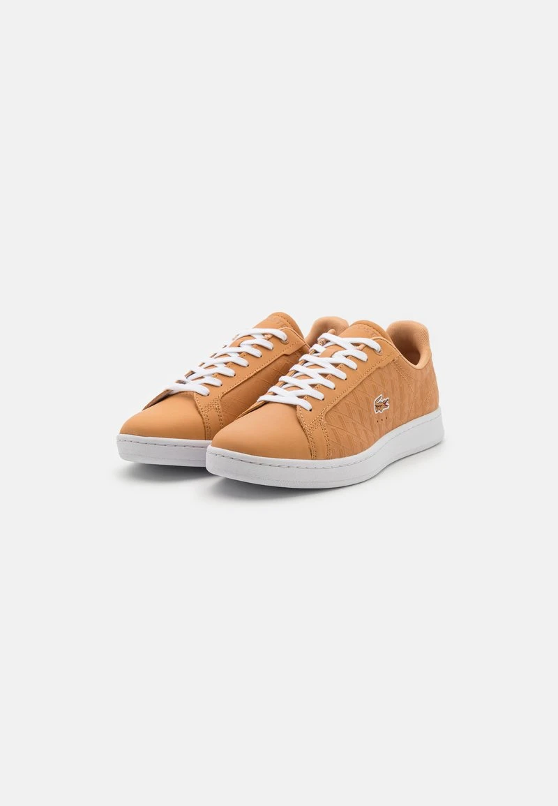 CARNABY PRO - Sneaker low - tan/white Lacoste CARNABY PRO - Sneaker Low - Tan/white -Bekleidungsgeschäft c85c41f6dc6a478ba8291711167425c5