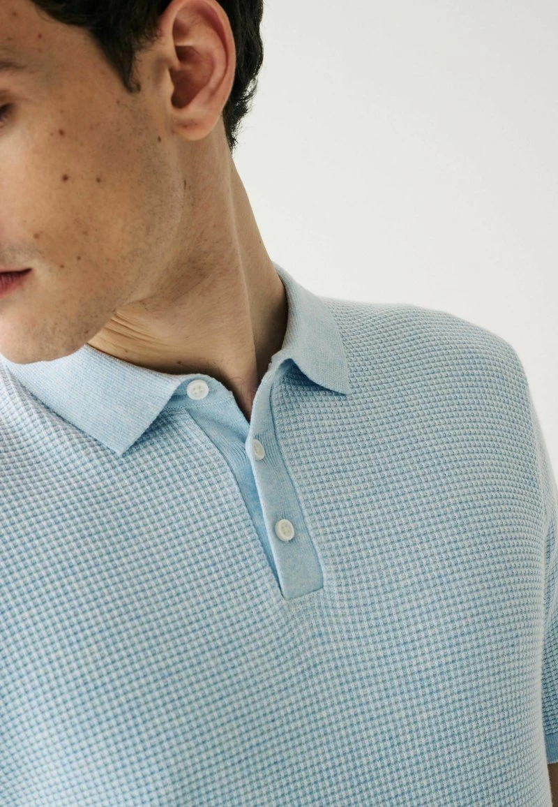 TEXTURED STANDARD - Poloshirt - blue Next TEXTURED STANDARD - Poloshirt - Blue -Bekleidungsgeschäft d37d6a62e83a4a2b980bc48ee5a4ab06