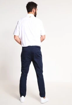 Pier One SLIM FIT CHINO - Chino - Dark Blue 2 Pier One SLIM FIT CHINO - Chino - Dark Blue -Bekleidungsgeschäft d781d37eda76425a93e9a0a3b37f56fe