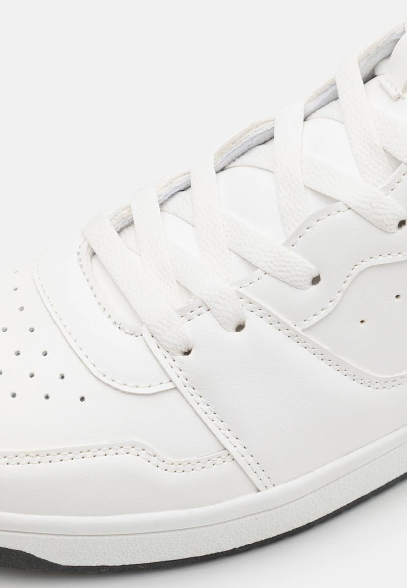 Sneaker high - white Pier One Sneaker High - White -Bekleidungsgeschäft d92dbfafcd0845868bafc96ae8ec8083