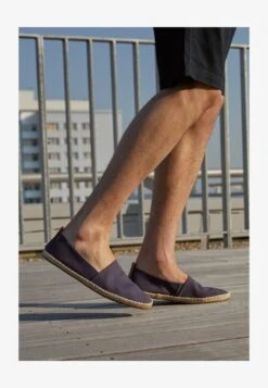 Pier One RENA ESPADRILLE UNISEX - Espadrille - Dark Blue 2 Pier One RENA ESPADRILLE UNISEX - Espadrille - Dark Blue -Bekleidungsgeschäft ddd12ad1b1c0447b922653244352df1c