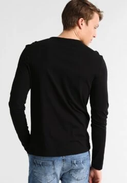 Pier One Langarmshirt - Black 2 Pier One Langarmshirt - Black -Bekleidungsgeschäft df1fe5cd40984d1580363c0147a59e34