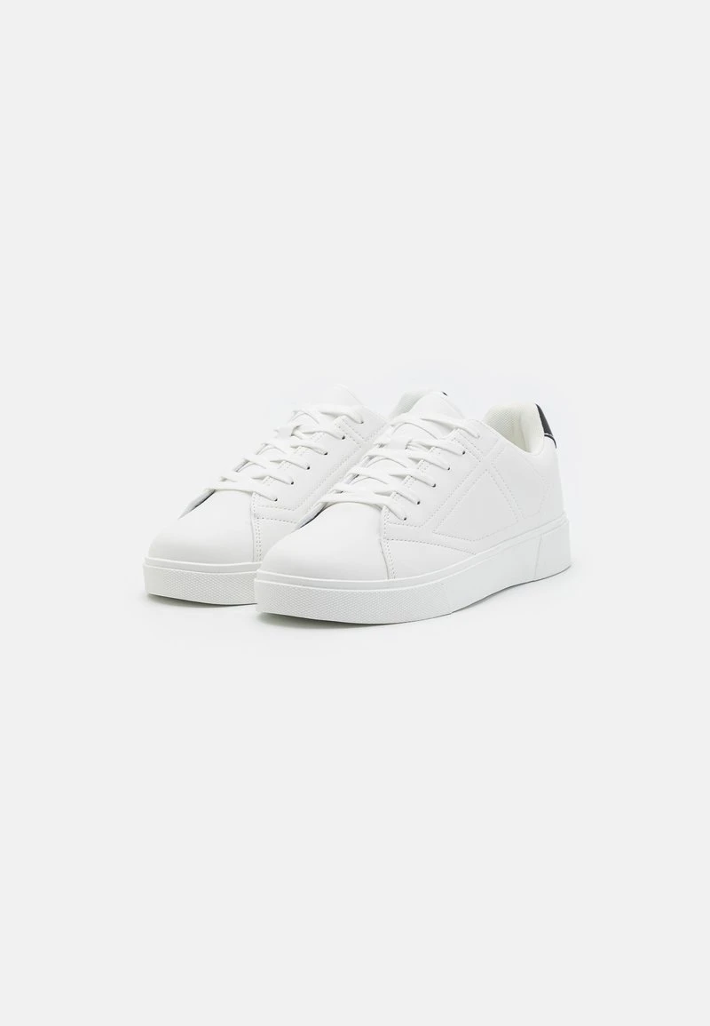 UNISEX - Sneaker low - white Pier One UNISEX - Sneaker Low - White -Bekleidungsgeschäft e56f5cb38e914c25adbd375aedd2e023