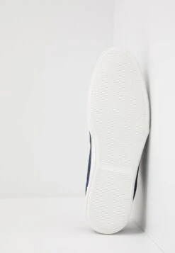 Pier One UNISEX - Sneaker Low - Dark Blue 4 Pier One UNISEX - Sneaker Low - Dark Blue -Bekleidungsgeschäft e752f9ad01314be7869db9ae10f02a5b