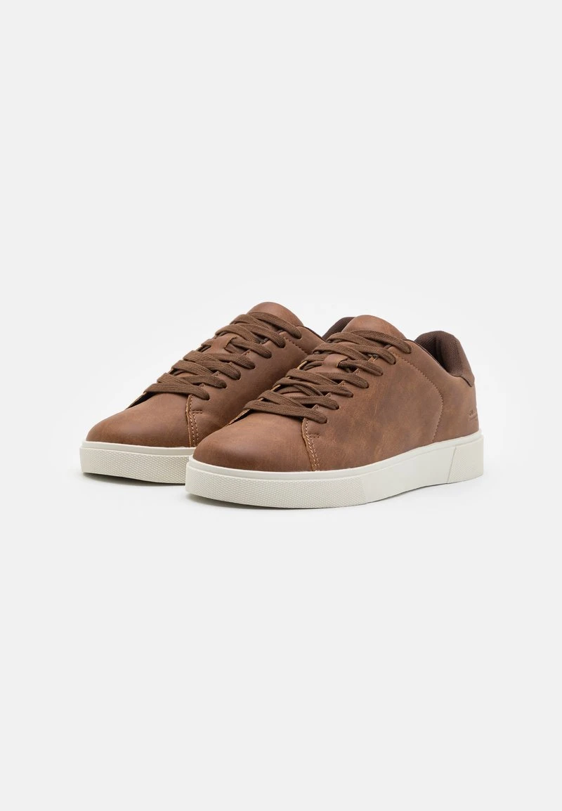 UNISEX - Sneaker low - cognac Pier One UNISEX - Sneaker Low - Cognac -Bekleidungsgeschäft e942d2a3f3434c4dbdb0dc2c09828ea9