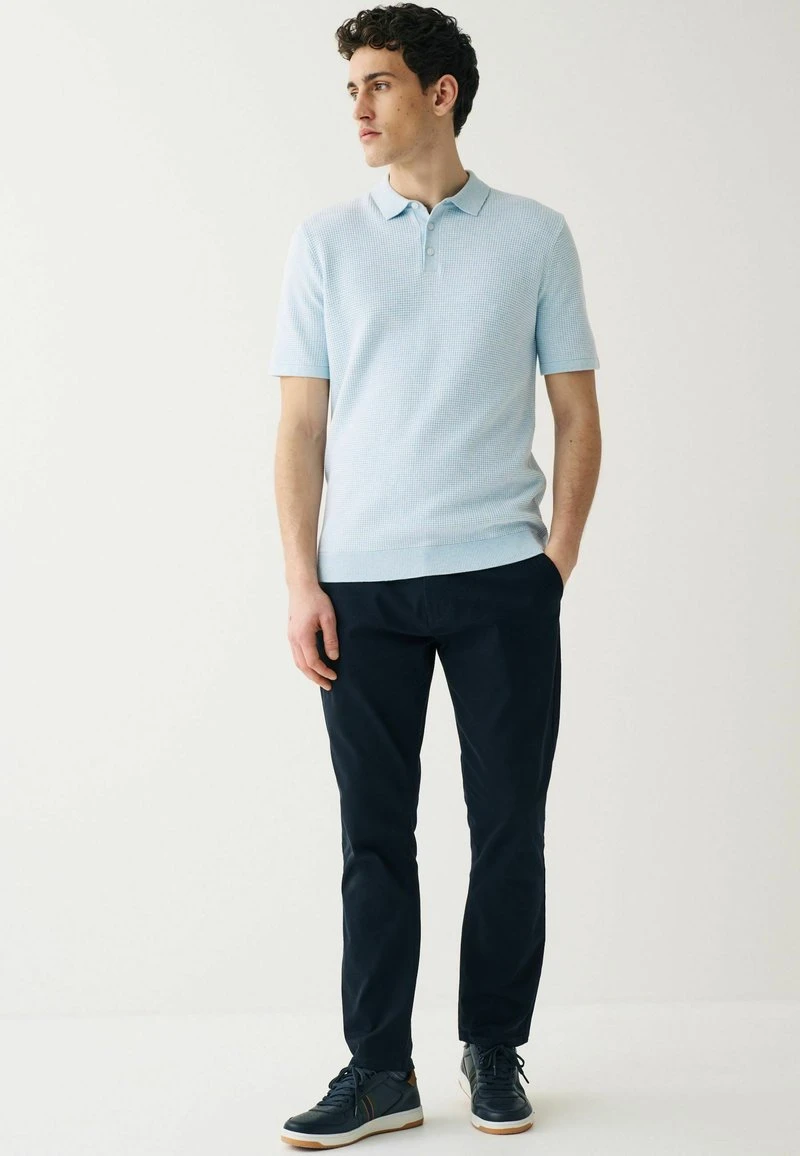 TEXTURED STANDARD - Poloshirt - blue Next TEXTURED STANDARD - Poloshirt - Blue -Bekleidungsgeschäft eecd38ac176841ca92803f5cd0573004