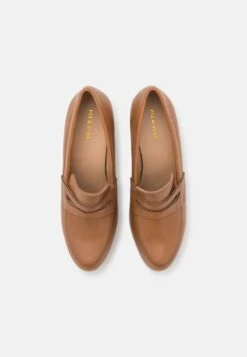Pier One LEATHER - Pumps - Cognac 5 Pier One LEATHER - Pumps - Cognac -Bekleidungsgeschäft fcd2bc864a5344e7bcbe7e3ab8a6374e